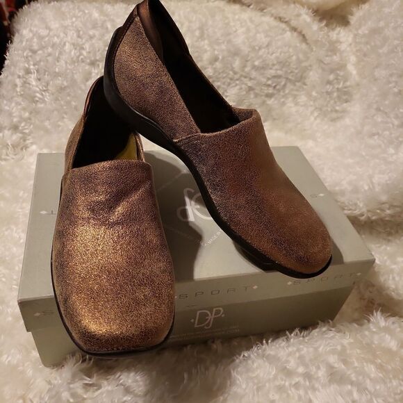 Brand new in original box sport Donald j pliner made in the mtns of Italy. - Picture 6 of 7